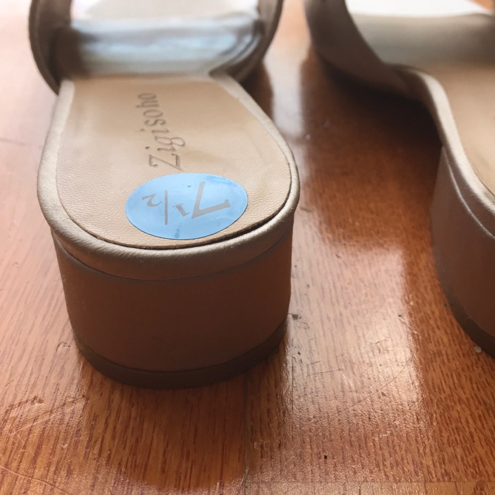 Sandals - Picture 4 of 4